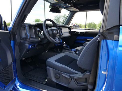 Used 2025 Ford Bronco 2-Door w/ Sasquatch Package AWD/4WD image 21