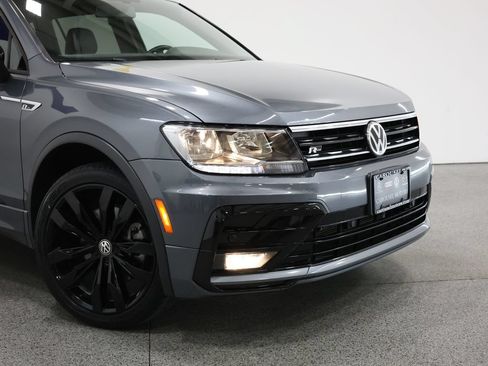 Used 2021 Volkswagen Tiguan SE R-Line FWD image 3