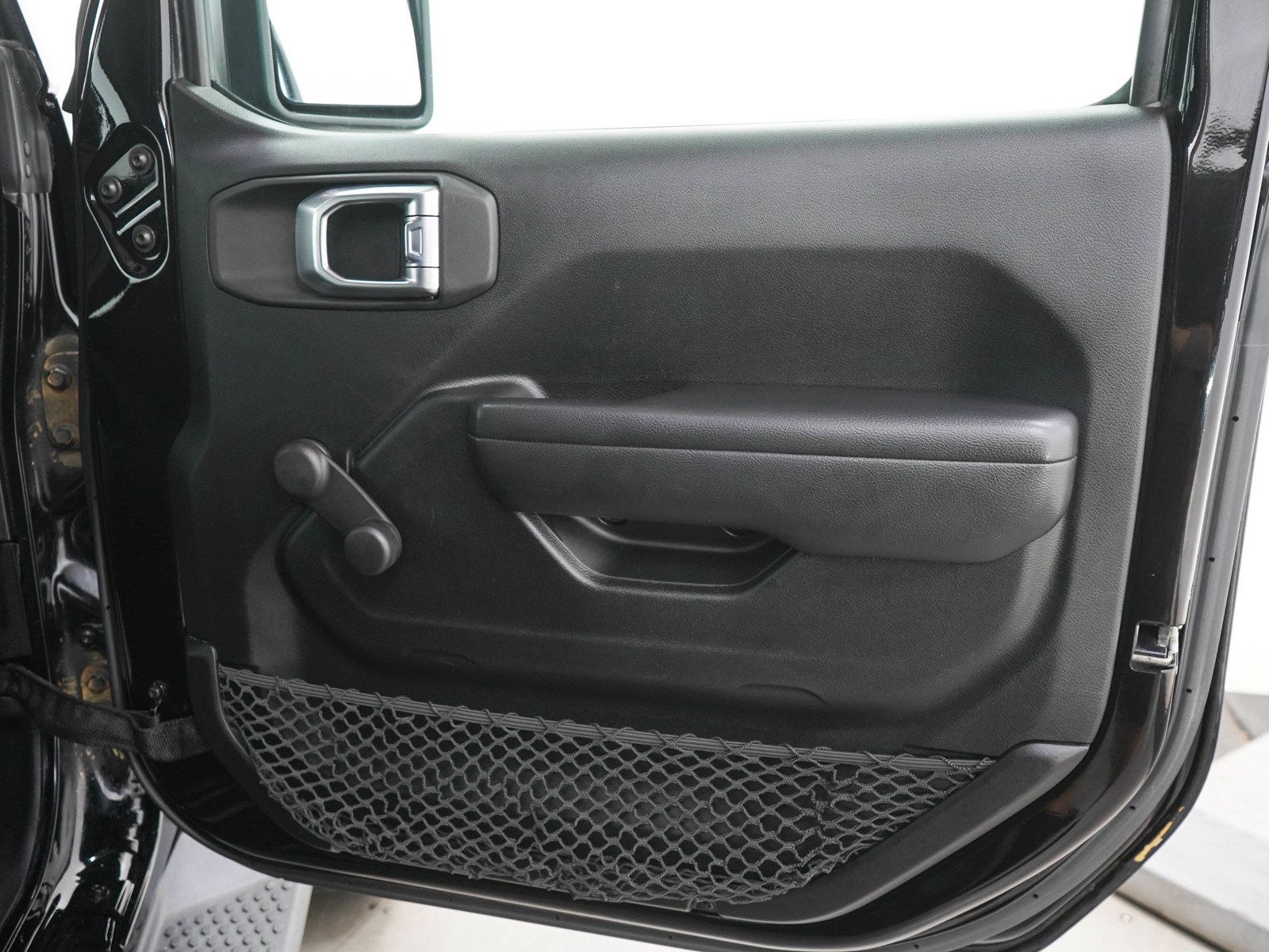 Used 2018 Jeep Wrangler Sport AWD/4WD image 11