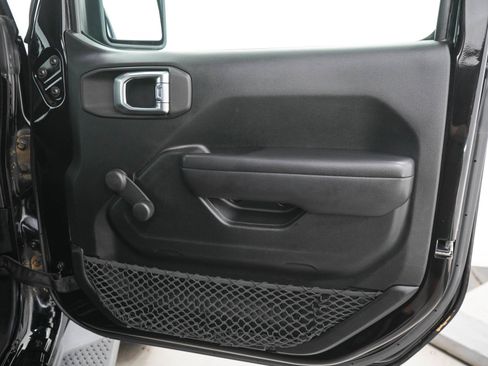 Used 2018 Jeep Wrangler Sport AWD/4WD image 11