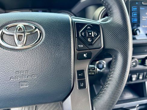 Used 2019 Toyota Tacoma TRD Off-Road AWD/4WD image 34