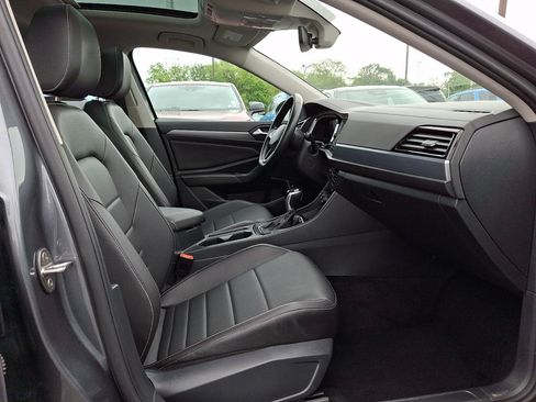 Used 2024 Volkswagen Jetta SE FWD image 8