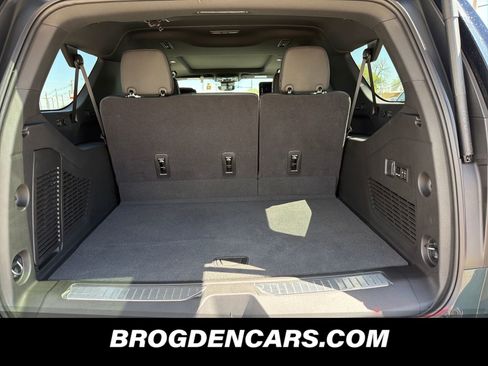 New 2026 GMC Yukon XL AT4 image 9