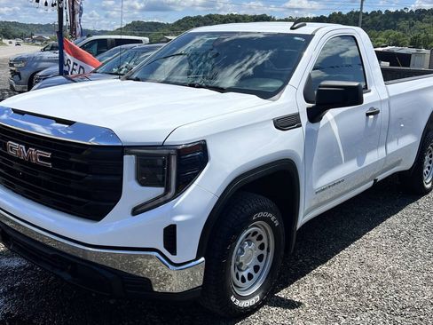 Used 2022 GMC Sierra 1500 Pro w/ Pro Value Package AWD/4WD image 3