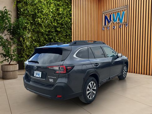 Used 2023 Subaru Outback Premium AWD/4WD image 11