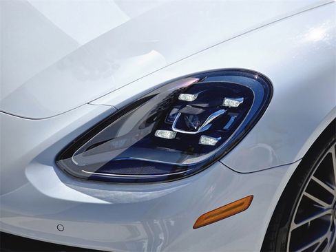 Used 2023 Porsche Panamera 4 Platinum Edition image 7