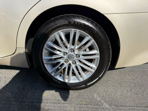 Used 2013 Lexus ES 350 image 25