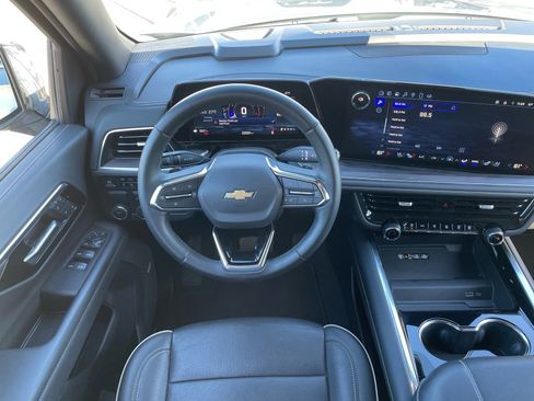 Used 2025 Chevrolet Tahoe Premier image 4