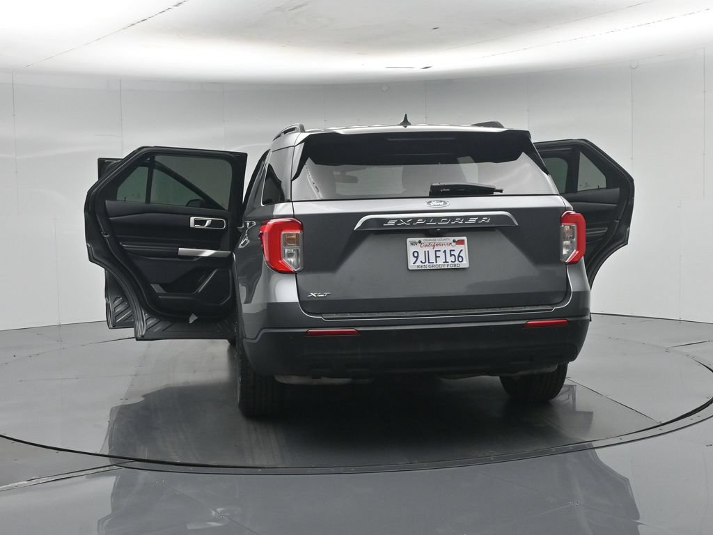 Used 2023 Ford Explorer XLT RWD image 35