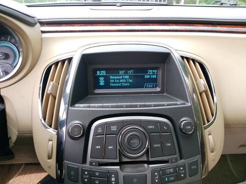 Used 2012 Buick LaCrosse Convenience FWD image 32