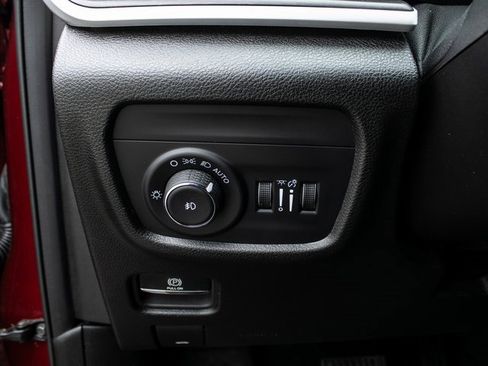 Used 2024 Jeep Grand Cherokee L Limited w/ Black Appearance Package image 8