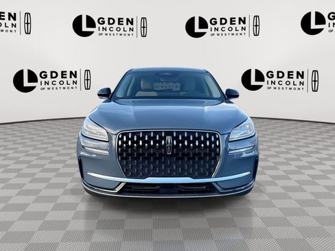 Used 2025 Lincoln Corsair Reserve image 3