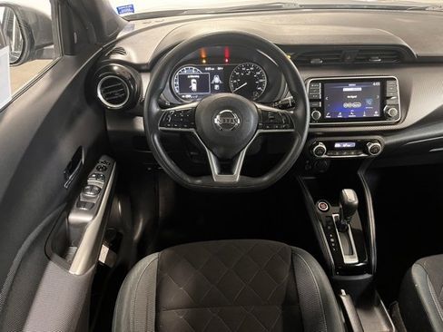 Used 2020 Nissan Kicks SV image 18