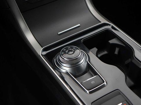 Used 2020 Ford Edge SEL image 20