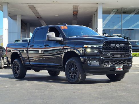 Used 2025 RAM 2500 Limited AWD/4WD image 36