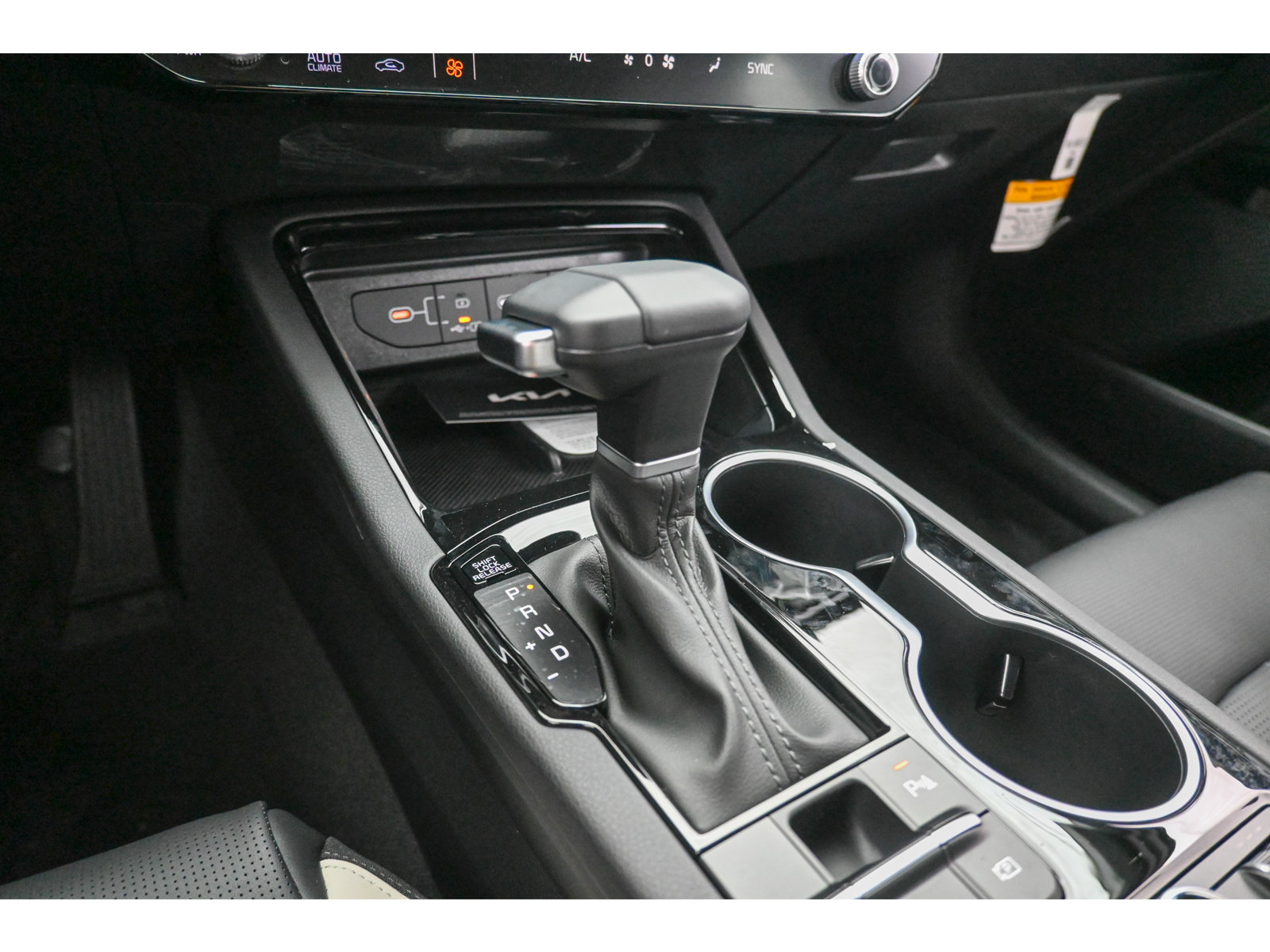 New 2027 Kia K5 GT-Line FWD image 18
