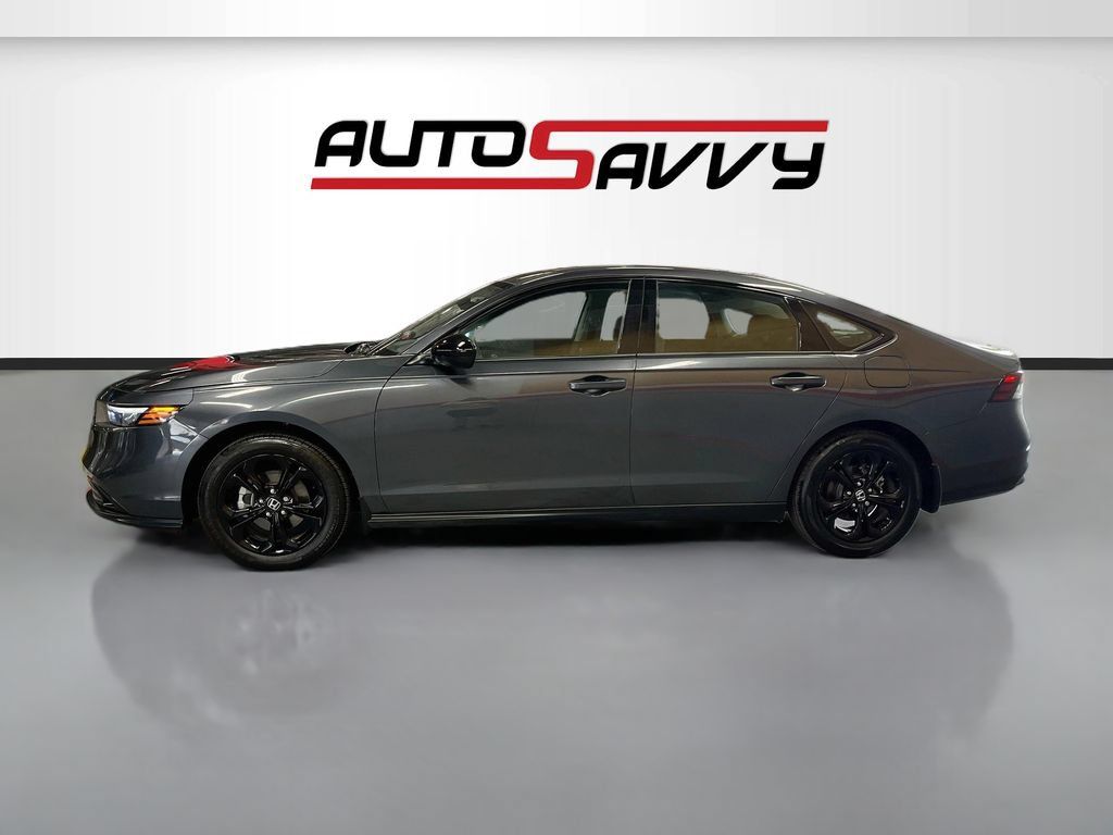 Used 2025 Honda Accord SE image 4