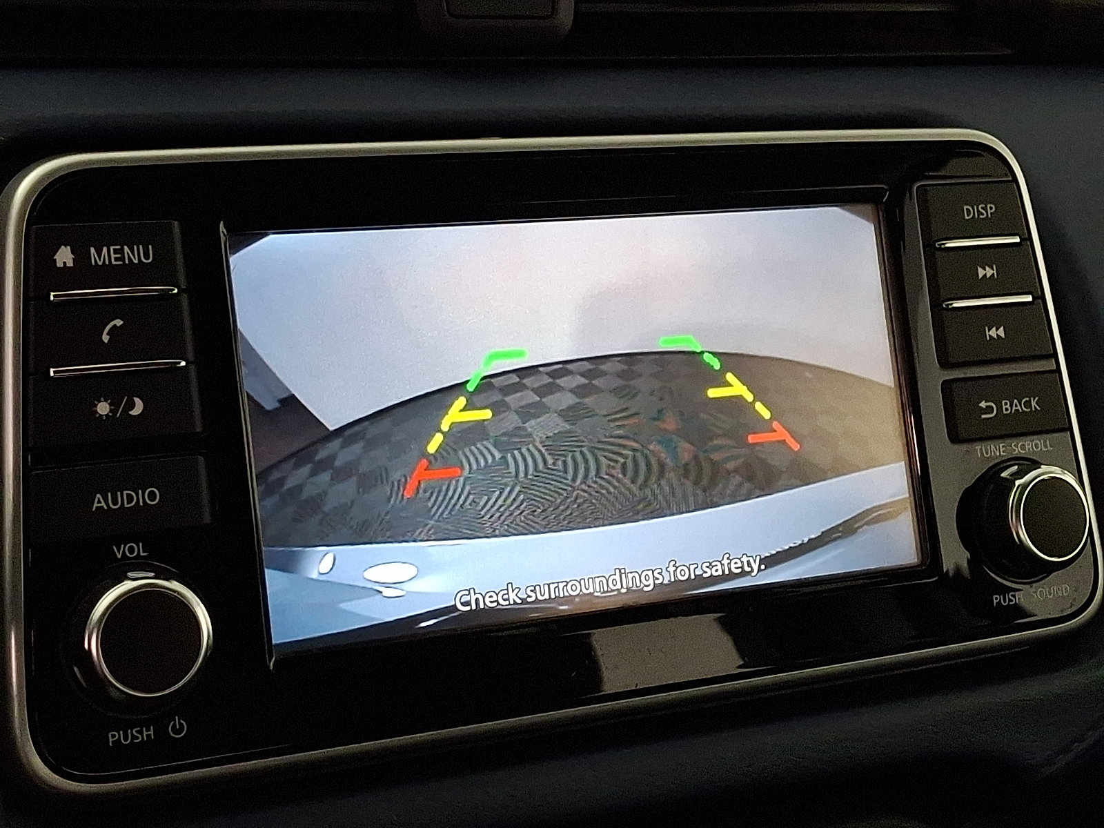 Used 2025 Nissan Versa SV FWD image 4