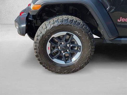 Used 2022 Jeep Wrangler Unlimited Rubicon w/ Cold Weather Group AWD/4WD image 9