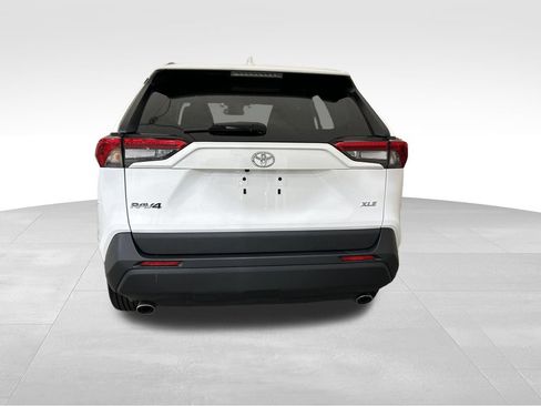 Used 2024 Toyota RAV4 XLE FWD image 4
