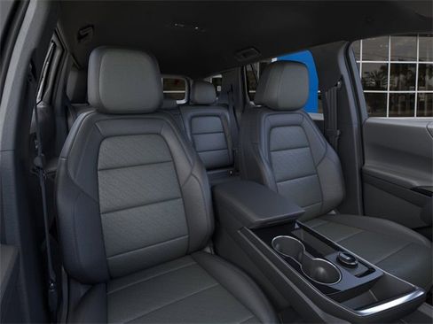 New 2026 Chevrolet Equinox LT w/ Convenience Package II image 17