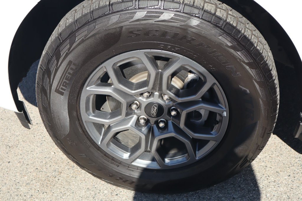 Used 2025 Ford Expedition Active AWD/4WD image 14
