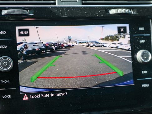 Used 2019 Volkswagen Golf R 4-Door image 6