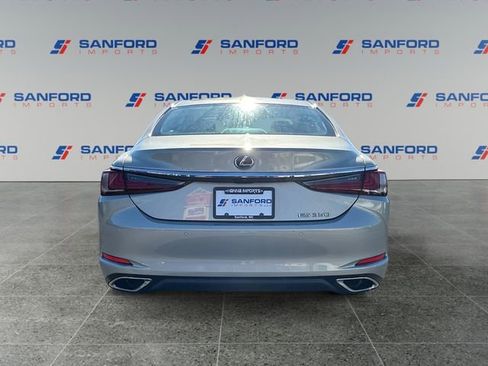 Used 2022 Lexus ES 350 w/ Premium Package image 4