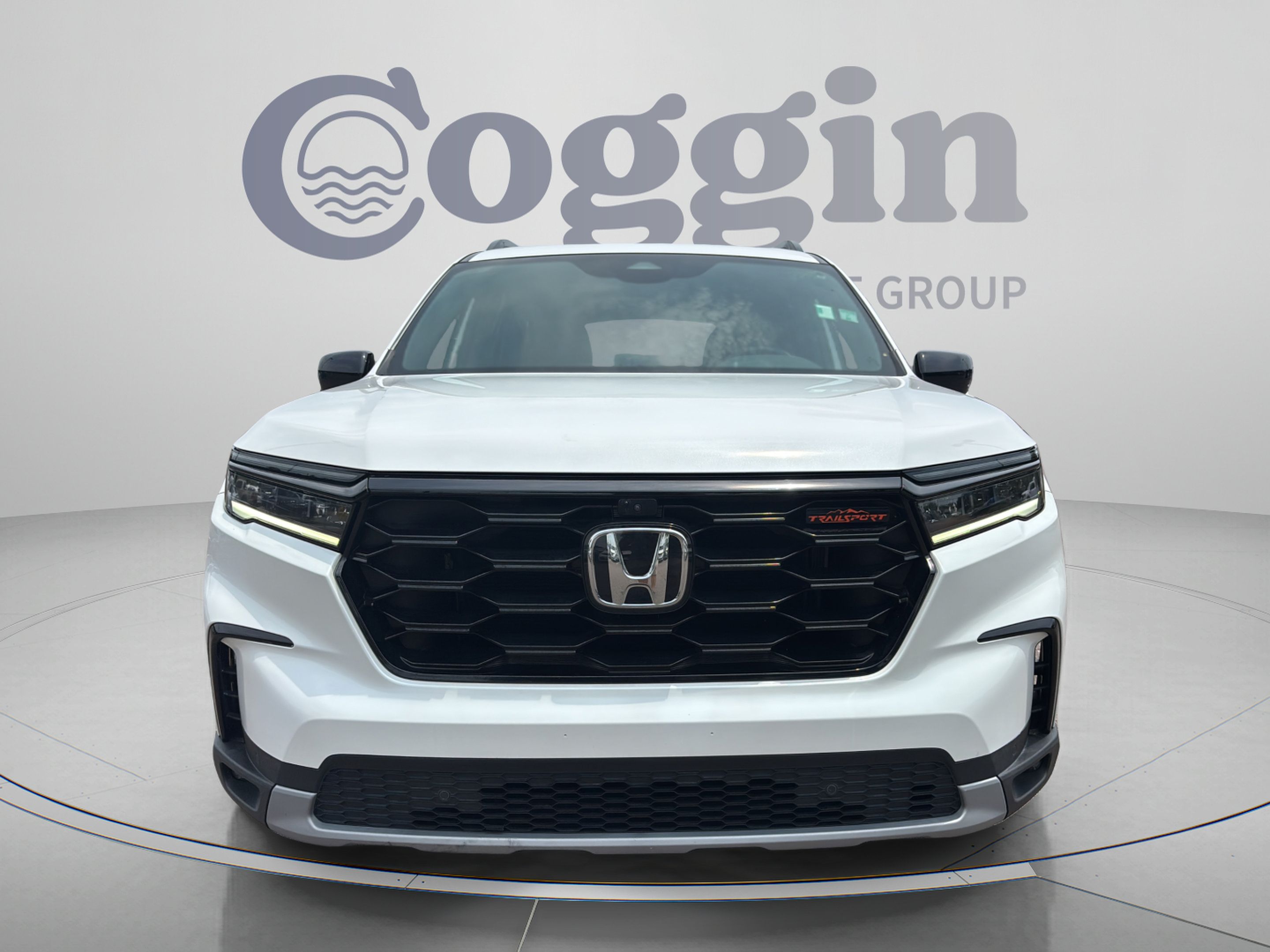 Certified 2025 Honda Pilot TrailSport image 8