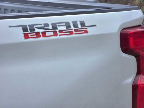 Used 2022 Chevrolet Silverado 1500 Custom Trail Boss image 8