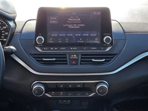 Used 2020 Nissan Altima 2.5 SR FWD image 15