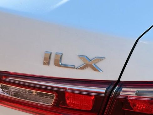 Used 2016 Acura ILX FWD image 6