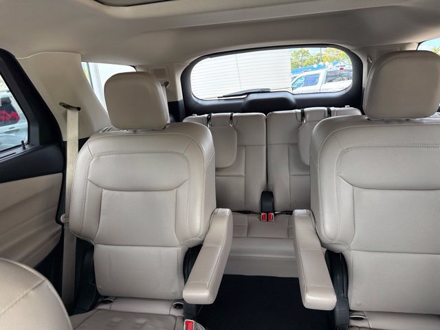 Used 2022 Ford Explorer Limited w/ Equipment Group 301A AWD/4WD image 28