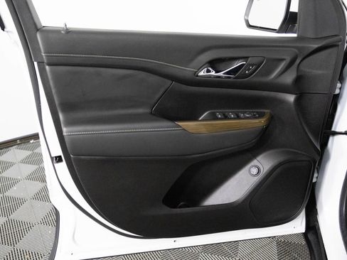 Certified 2023 GMC Acadia SLE w/ Driver Convenience Package image 34