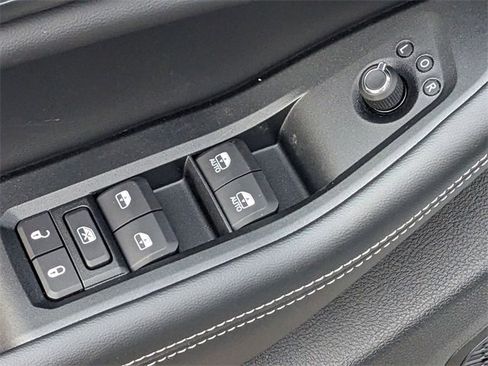 New 2025 Jeep Grand Cherokee Altitude image 20