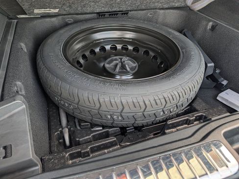 Used 2024 Mercedes-Benz GLE 350 4MATIC image 36