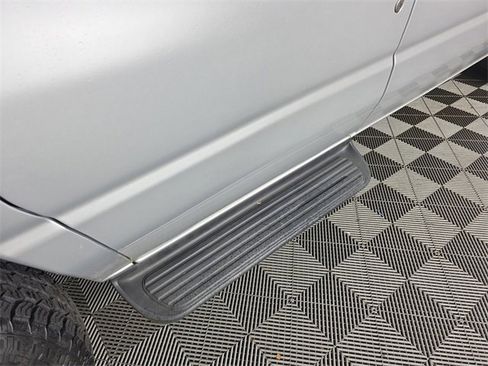 Used 2011 Ford E-350 and Econoline 350 XLT image 9