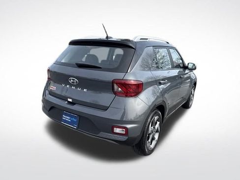 Certified 2025 Hyundai Venue Limited image 5