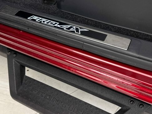 Used 2023 Nissan Frontier PRO-4X w/ Pro Convenience Package image 9