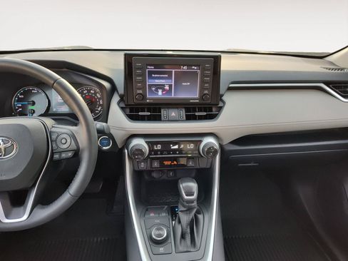 Used 2022 Toyota RAV4 XLE Premium AWD/4WD image 11