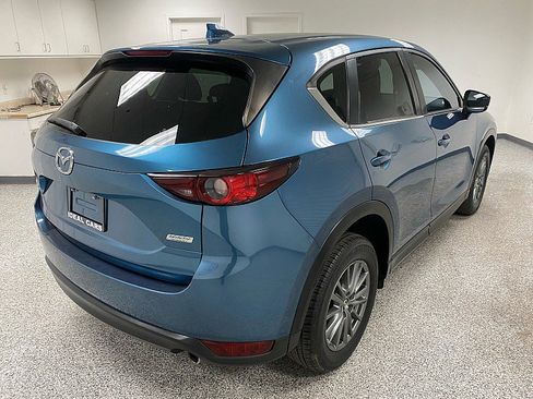 Used 2017 MAZDA CX-5 Touring image 5