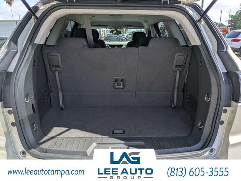 Used 2016 Chevrolet Traverse LT w/ Style and Technology Package FWD image 12