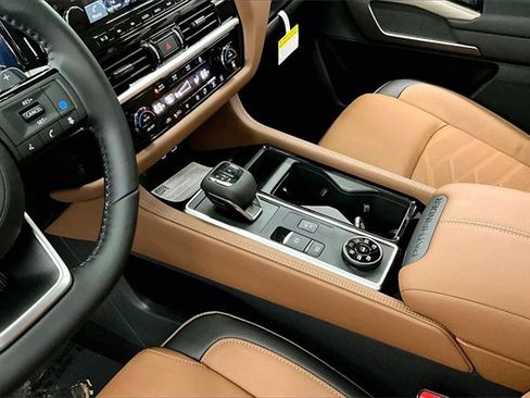 New 2025 Nissan Pathfinder Platinum w/ Lighting Package (N93) image 8