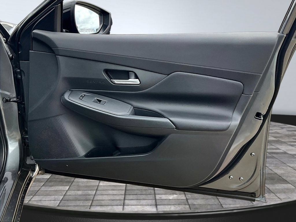 New 2026 Nissan Sentra SV w/ SV Convenience Package FWD image 31