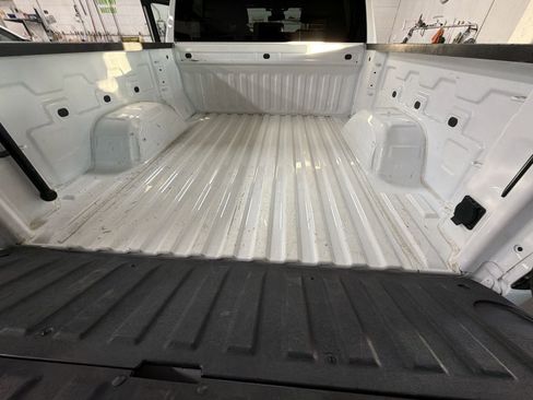 Used 2024 GMC Sierra 1500 SLT image 24