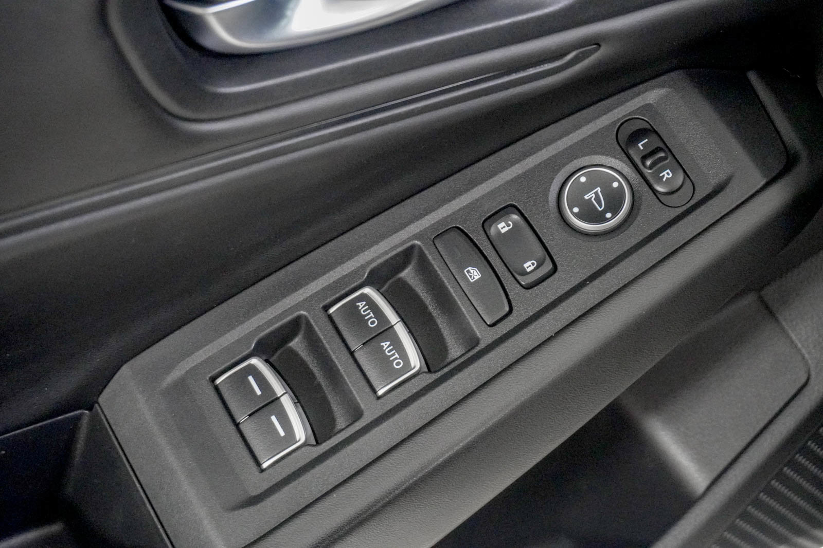 Used 2023 Honda Accord EX image 18