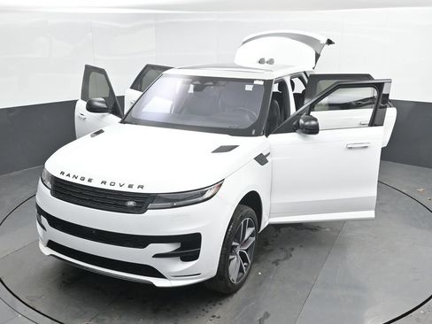 Used 2023 Land Rover Range Rover Sport SE Dynamic AWD/4WD image 47