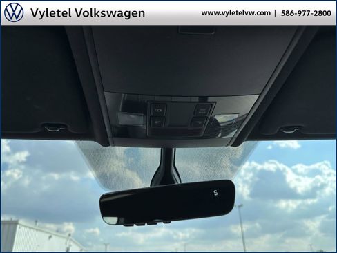 Certified 2023 Volkswagen Atlas Cross Sport SE image 31