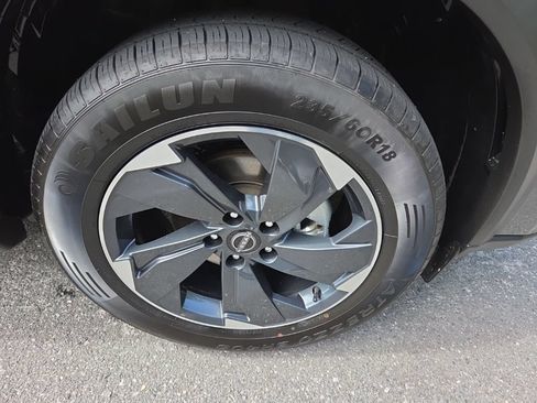 Certified 2025 Nissan Rogue SV FWD image 11