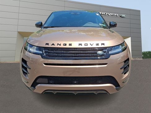 Used 2026 Land Rover Range Rover Evoque Dynamic SE AWD/4WD image 8